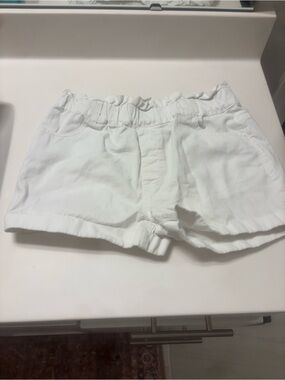 Francesca's Collections White Elastic-Ruffle Waist Shorts